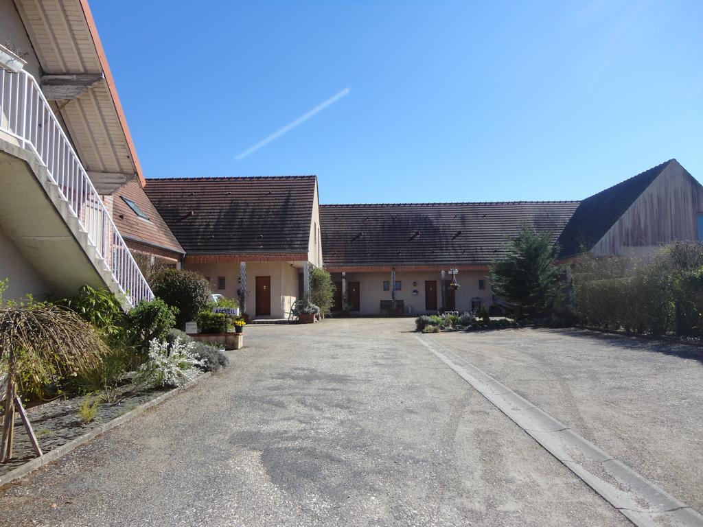 Logis Hotel Le Nuage La Bussière Buitenkant foto