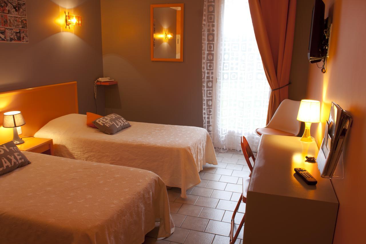 Logis Hotel Le Nuage La Bussière Buitenkant foto